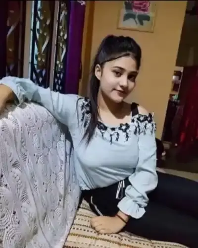 Call Girls Service in Sikandra Rao